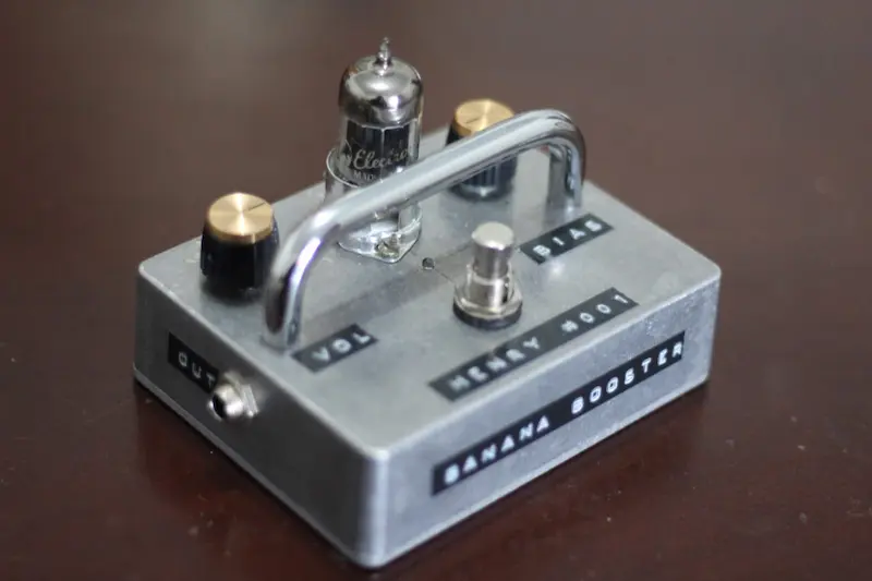 Amplificador valvulado artesanal